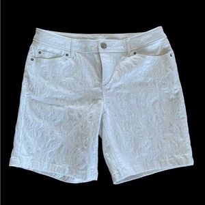 Simply Vera Wang Textured Cotton White Shorts Size 8